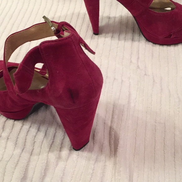Michael by Michael Kors fuscia/plum suede sandals - Picture 5 of 5